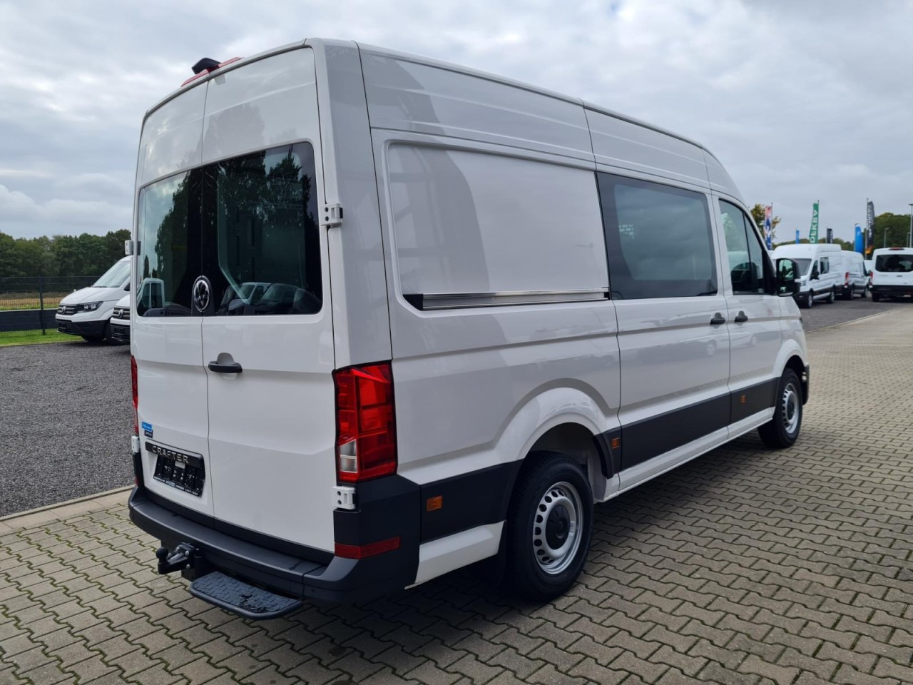Volkswagen Crafter 35 Kasten TDI MR L3H3 STANDHEIZ AHK - Furgon: obrázok 4 Volkswagen Crafter 35 Kasten TDI MR L3H3 STANDHEIZ AHK - Furgon: obrázok 4