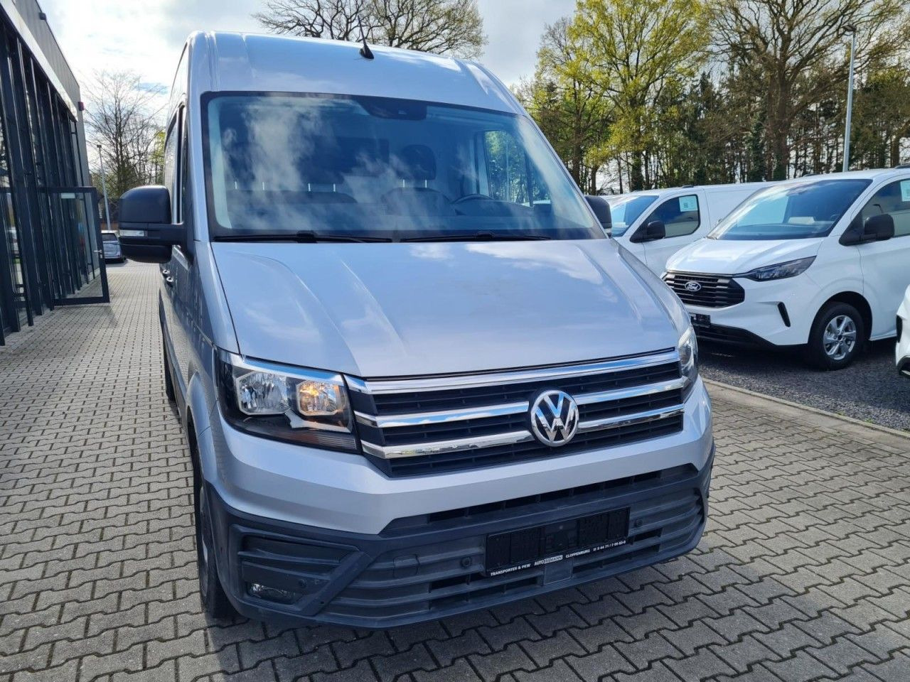 Volkswagen Crafter 35 Kasten TDI MR hoch NAVI KLIMA TEMPOMA - Furgon: obrázok 2 Volkswagen Crafter 35 Kasten TDI MR hoch NAVI KLIMA TEMPOMA - Furgon: obrázok 2