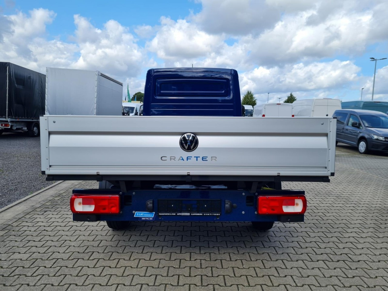 Volkswagen Crafter 35 Pritsche TDI L3 KLIMA TEMPOMAT 3 Sitzer - Dodávka valník: obrázok 5 Volkswagen Crafter 35 Pritsche TDI L3 KLIMA TEMPOMAT 3 Sitzer - Dodávka valník: obrázok 5