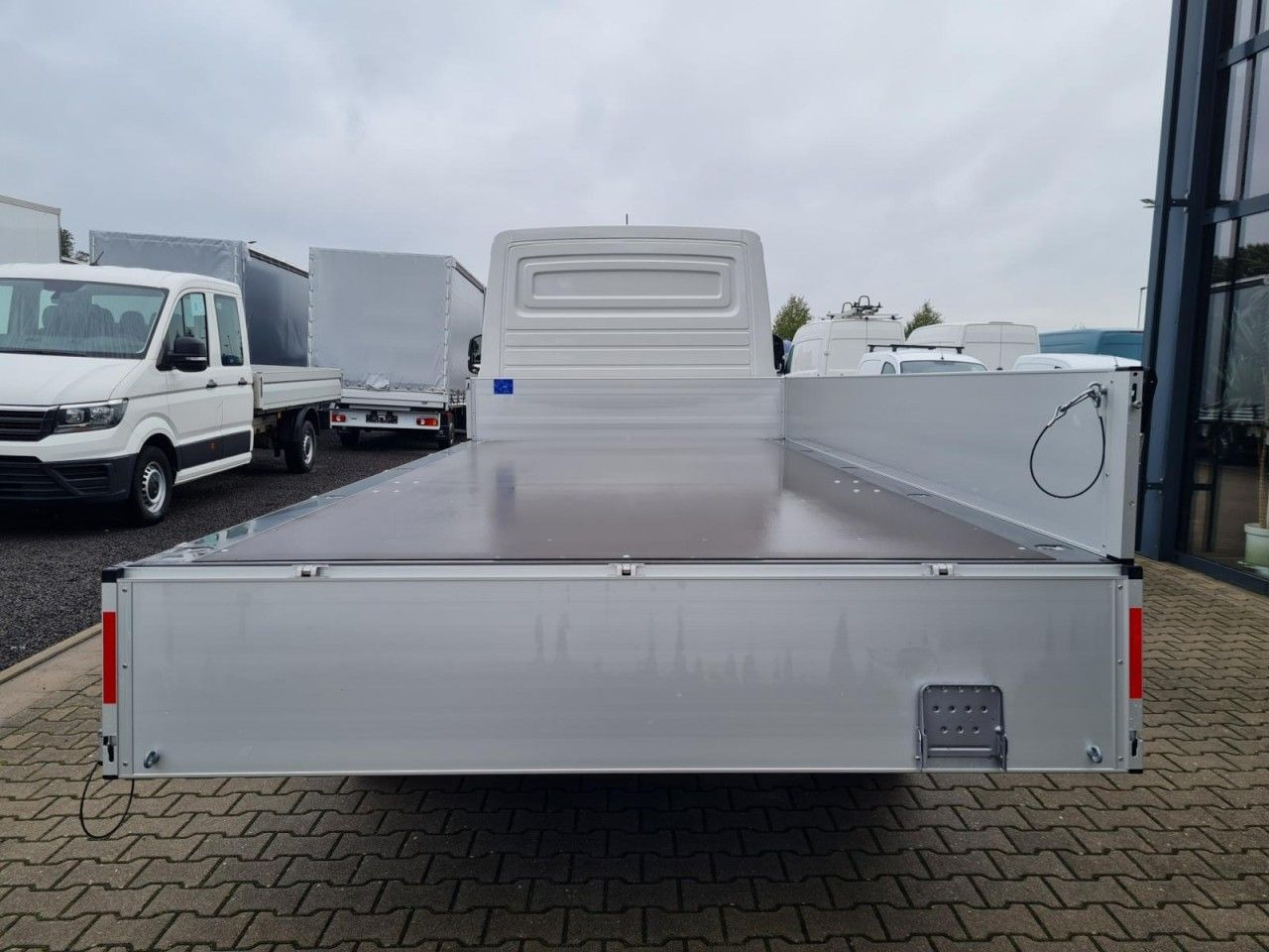 Volkswagen Crafter 35 Pritsche TDI Pritsche L4 KLIMA TEMPOM - Dodávka valník: obrázok 5 Volkswagen Crafter 35 Pritsche TDI Pritsche L4 KLIMA TEMPOM - Dodávka valník: obrázok 5