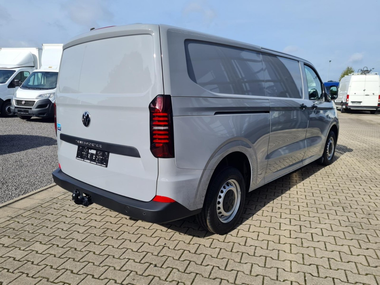 Volkswagen T7 Transporter Kasten TDi AG L2 AHK KLIMA KAMERA LED - Malá dodávka: obrázok 4 Volkswagen T7 Transporter Kasten TDi AG L2 AHK KLIMA KAMERA LED - Malá dodávka: obrázok 4
