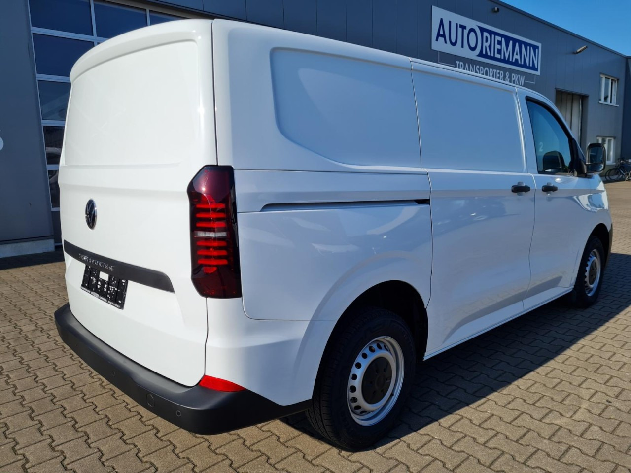 Volkswagen T7 Transporter Kasten TDi L1 Heckklappe KLIMA PDC - Malá dodávka: obrázok 5 Volkswagen T7 Transporter Kasten TDi L1 Heckklappe KLIMA PDC - Malá dodávka: obrázok 5