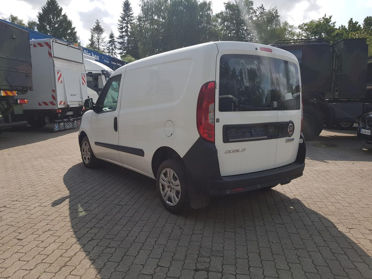 Fiat Doblo Kastenwagen SX 1.3 Klima, Radio mit Nav... - Mikrobus: obrázok 3 Fiat Doblo Kastenwagen SX 1.3 Klima, Radio mit Nav... - Mikrobus: obrázok 3