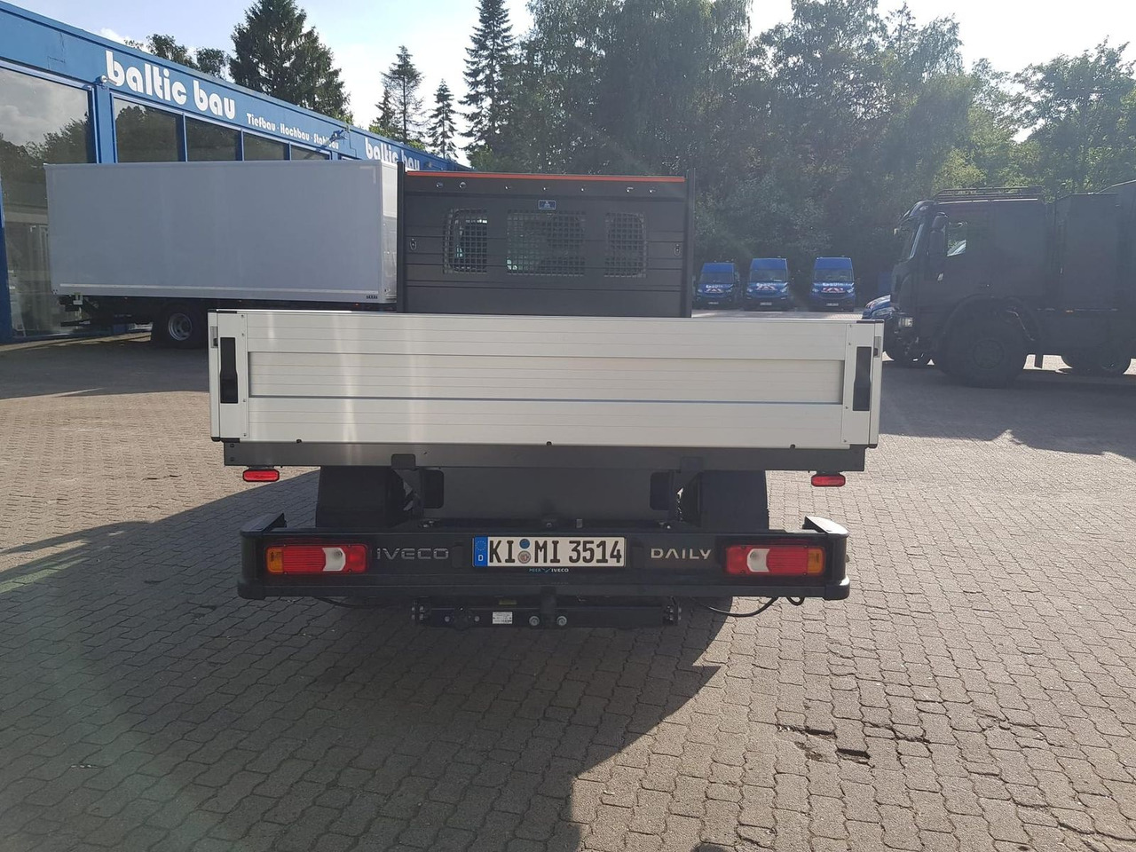 Iveco Daily 35S14HA8 Pritsche AHK 100 kW (136 PS),... - Dodávka valník: obrázok 4 Iveco Daily 35S14HA8 Pritsche AHK 100 kW (136 PS),... - Dodávka valník: obrázok 4
