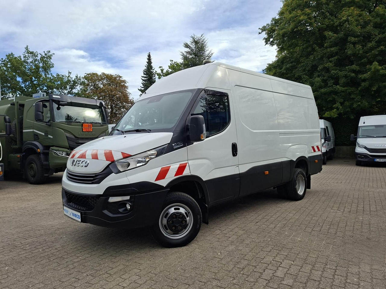 Iveco Daily 50C18HA8 V AHK, RADIO, KLIMA, 132 kW (1... - Dodávka valník: obrázok 1 Iveco Daily 50C18HA8 V AHK, RADIO, KLIMA, 132 kW (1... - Dodávka valník: obrázok 1
