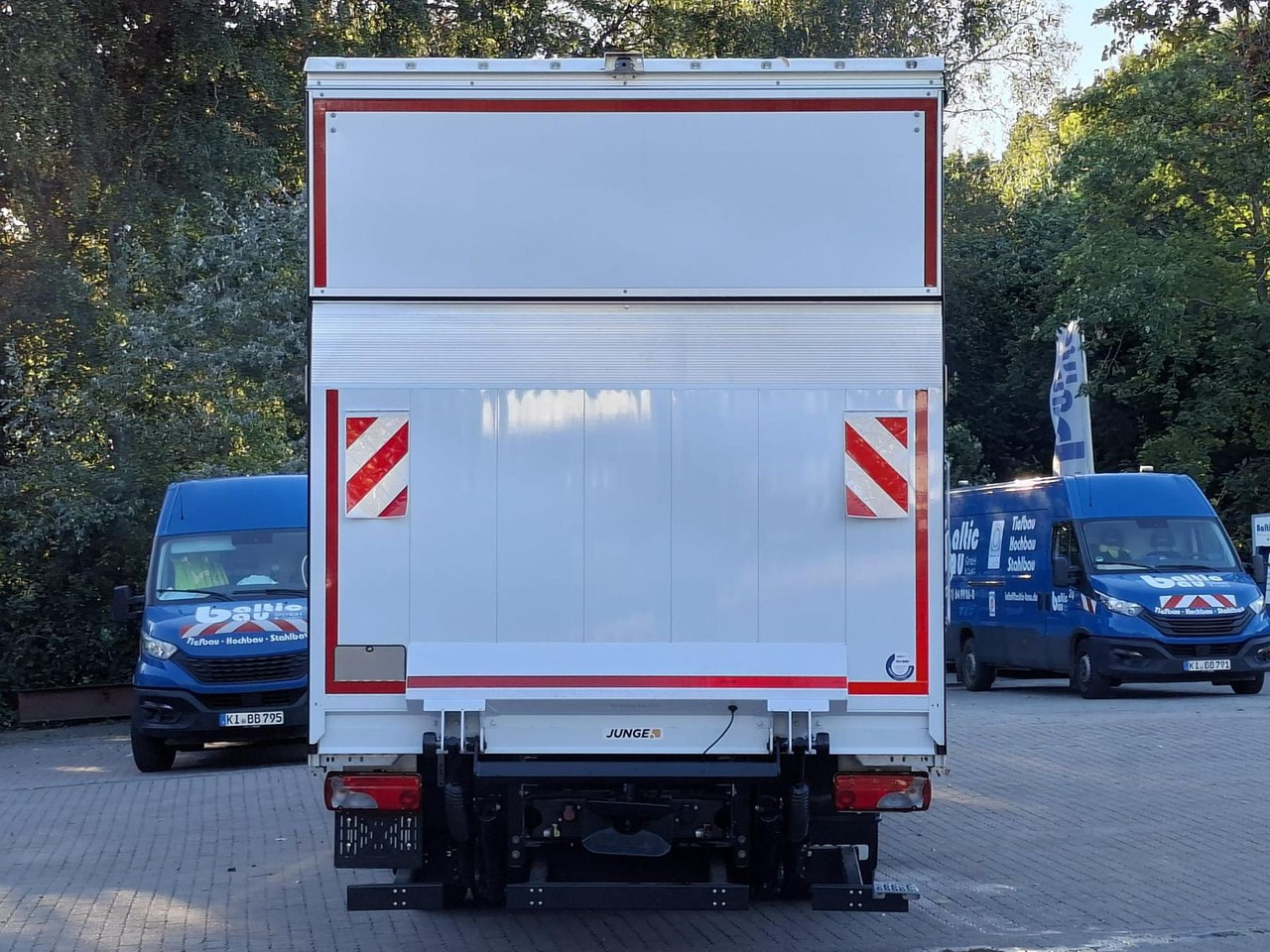Iveco ML120E25/P JUNGE KOFFER LBW 1,5t AHK 185 kW (... - Dodávka skriňová nadstavba: obrázok 5 Iveco ML120E25/P JUNGE KOFFER LBW 1,5t AHK 185 kW (... - Dodávka skriňová nadstavba: obrázok 5