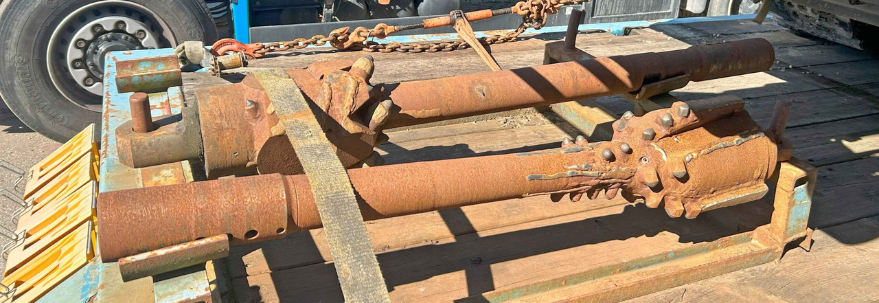 Tracto-Technik Grundodrill 15XPT – Horizontal directional drilling rig / Horizontalspülbohr-Gerä - Vrtné príslušenstvo: obrázok 2 Tracto-Technik Grundodrill 15XPT – Horizontal directional drilling rig / Horizontalspülbohr-Gerä - Vrtné príslušenstvo: obrázok 2