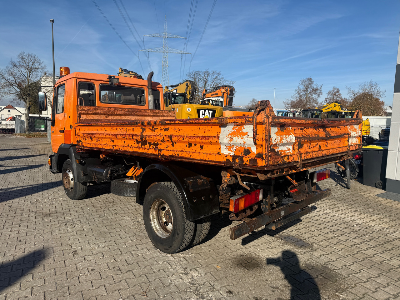 MAN 8.163 L2000 3-Seiten-Kipper AHK - Sklápač: obrázok 5 MAN 8.163 L2000 3-Seiten-Kipper AHK - Sklápač: obrázok 5