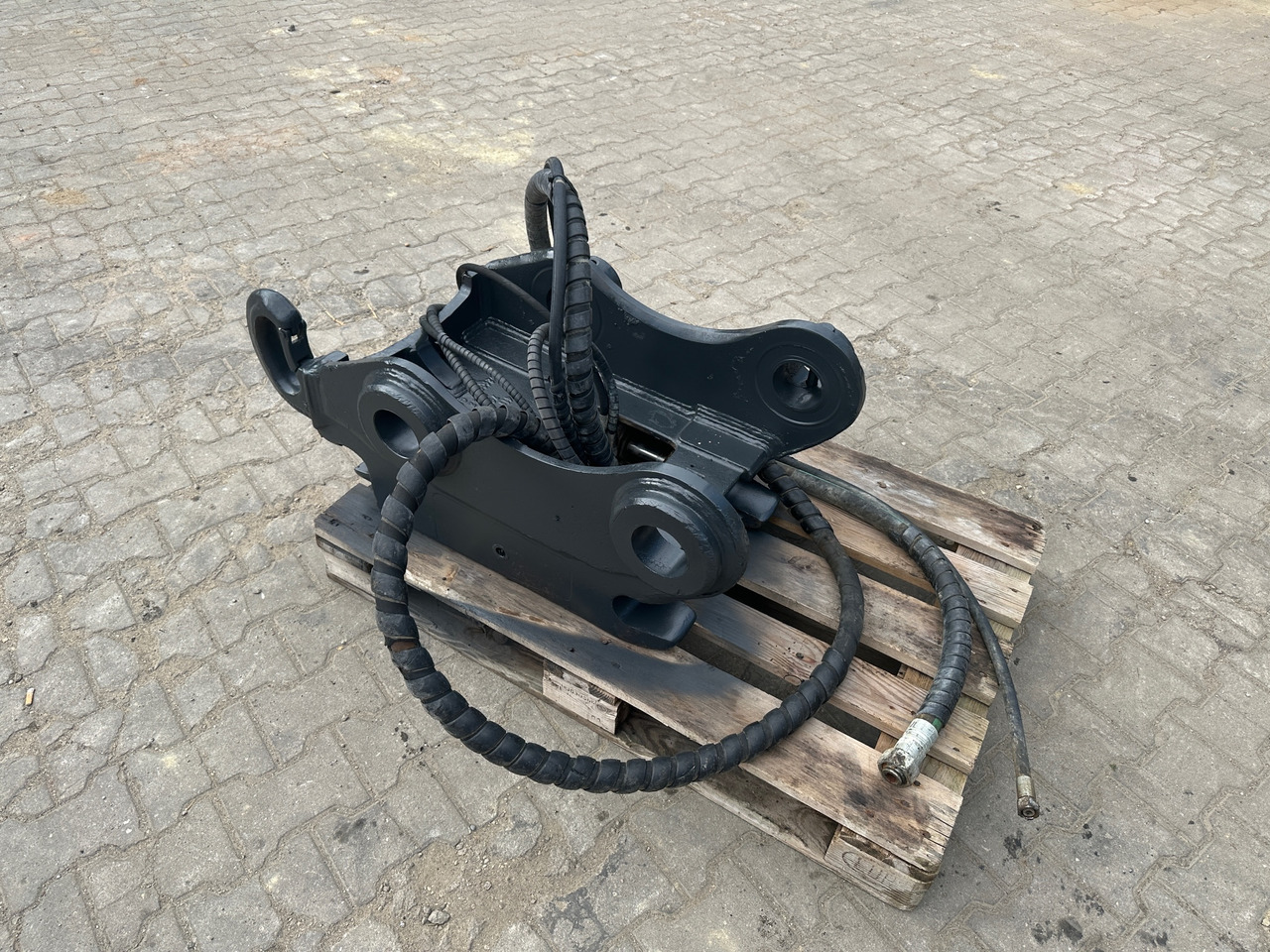 Oilquick OQ 65 vollhydraulischer Schnellwechsler - Rýchloupínacia zariadenia: obrázok 4 Oilquick OQ 65 vollhydraulischer Schnellwechsler - Rýchloupínacia zariadenia: obrázok 4