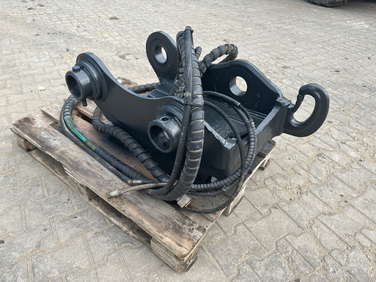 Rýchloupínacia zariadenia Oilquick OQ 65 vollhydraulischer Schnellwechsler: obrázok 7 Rýchloupínacia zariadenia Oilquick OQ 65 vollhydraulischer Schnellwechsler: obrázok 7