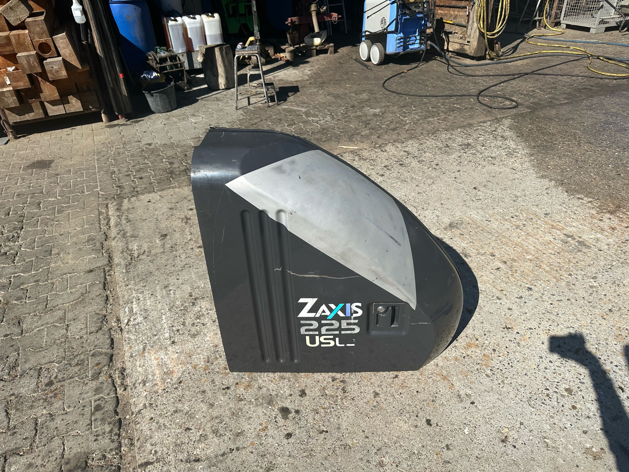 Seitendeckel Hitachi Zaxis 225 USL C - Karoséria a exteriér pre Pásové rýpadlo: obrázok 1 Seitendeckel Hitachi Zaxis 225 USL C - Karoséria a exteriér pre Pásové rýpadlo: obrázok 1