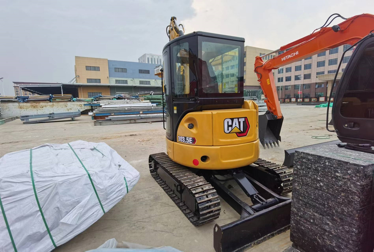 CATERPILLAR 303.5E - Mini rýpadlo: obrázok 2 CATERPILLAR 303.5E - Mini rýpadlo: obrázok 2