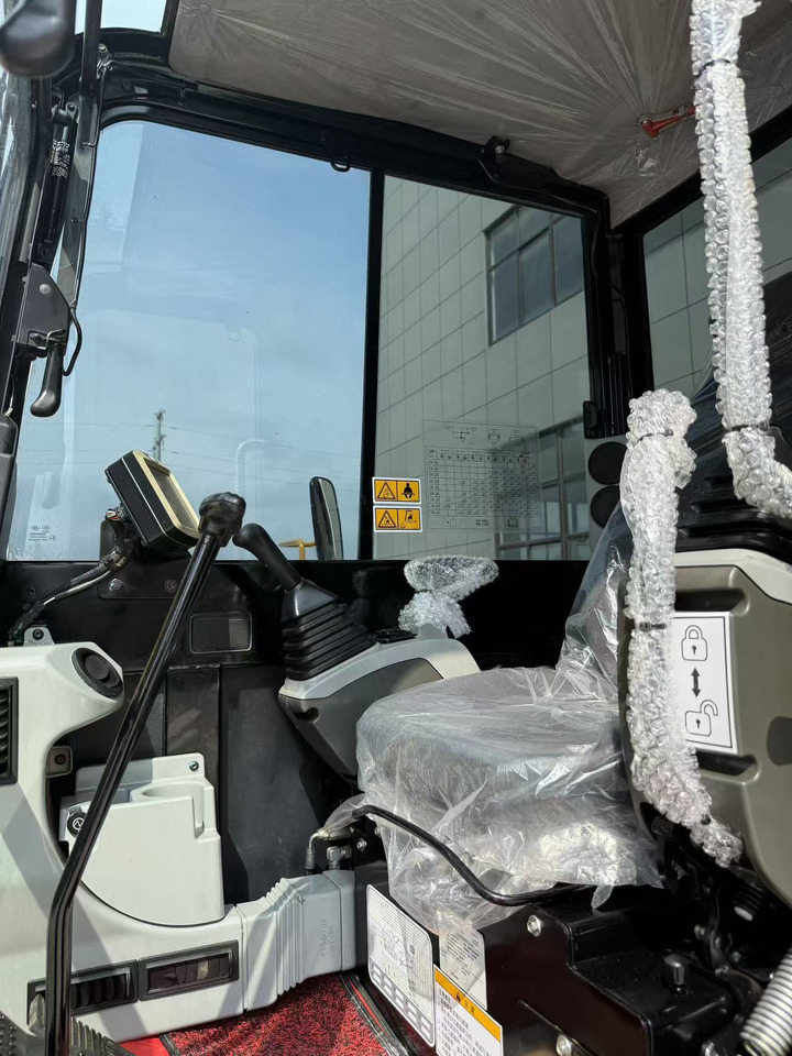 CATERPILLAR 305.5E2 - Mini rýpadlo: obrázok 5 CATERPILLAR 305.5E2 - Mini rýpadlo: obrázok 5