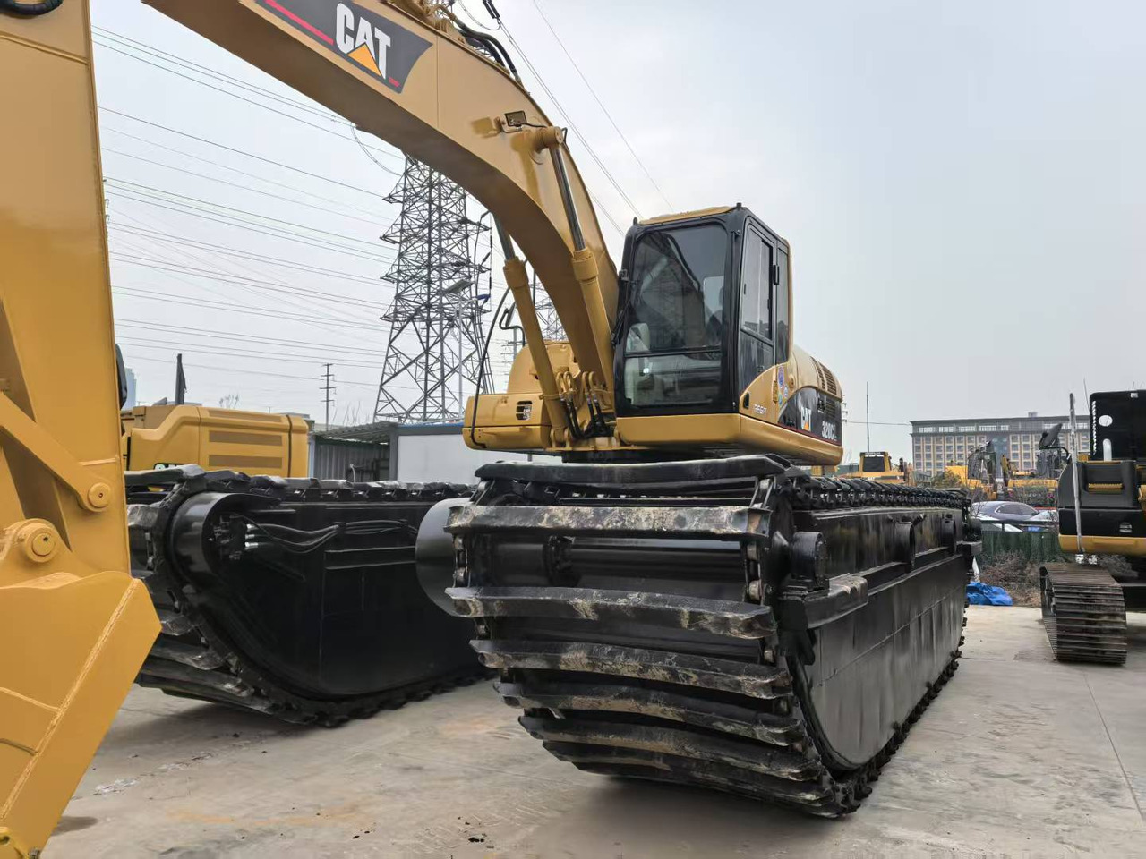 CATERPILLAR 320CL amphibious - Plovoucí rýpadlo: obrázok 4 CATERPILLAR 320CL amphibious - Plovoucí rýpadlo: obrázok 4