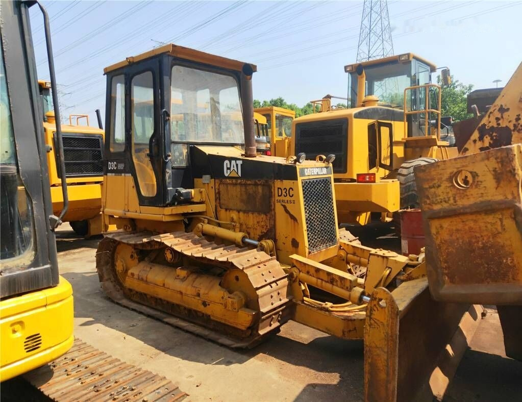 Caterpillar D 3 C - Buldozér: obrázok 1 Caterpillar D 3 C - Buldozér: obrázok 1