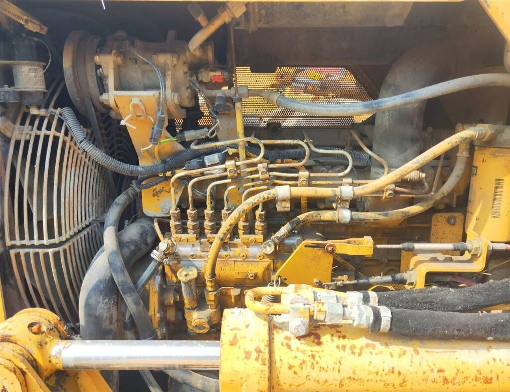 Caterpillar D3G - Buldozér: obrázok 4 Caterpillar D3G - Buldozér: obrázok 4