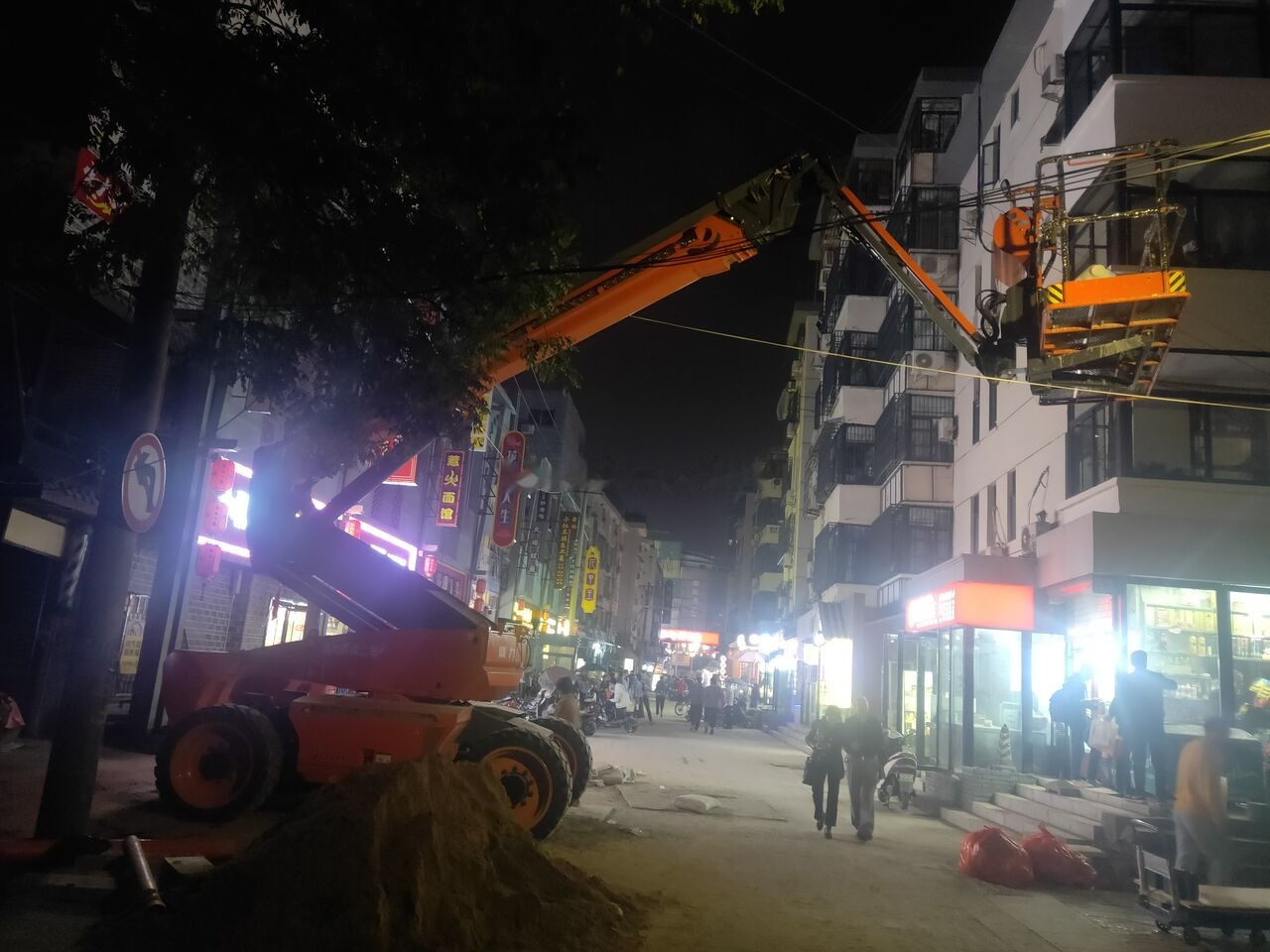 Dingli BT24RT - Teleskopická plošina: obrázok 2 Dingli BT24RT - Teleskopická plošina: obrázok 2