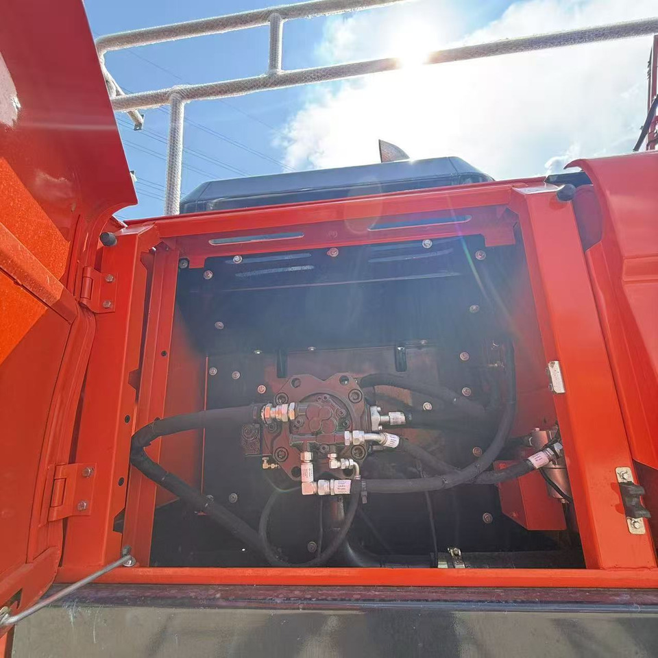 Rýpadlo Doosan DX340: obrázok 9