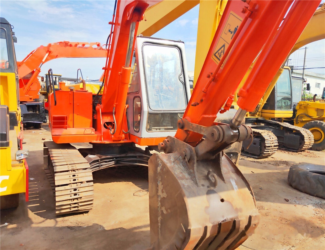 Hitachi EX60 - Mini rýpadlo: obrázok 2 Hitachi EX60 - Mini rýpadlo: obrázok 2