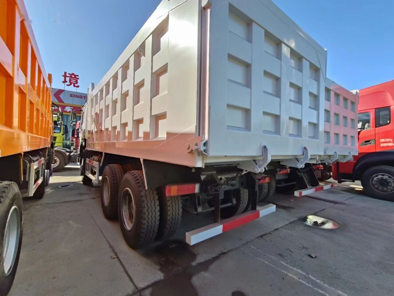 Howo New - Sklápač: obrázok 2 Howo New - Sklápač: obrázok 2