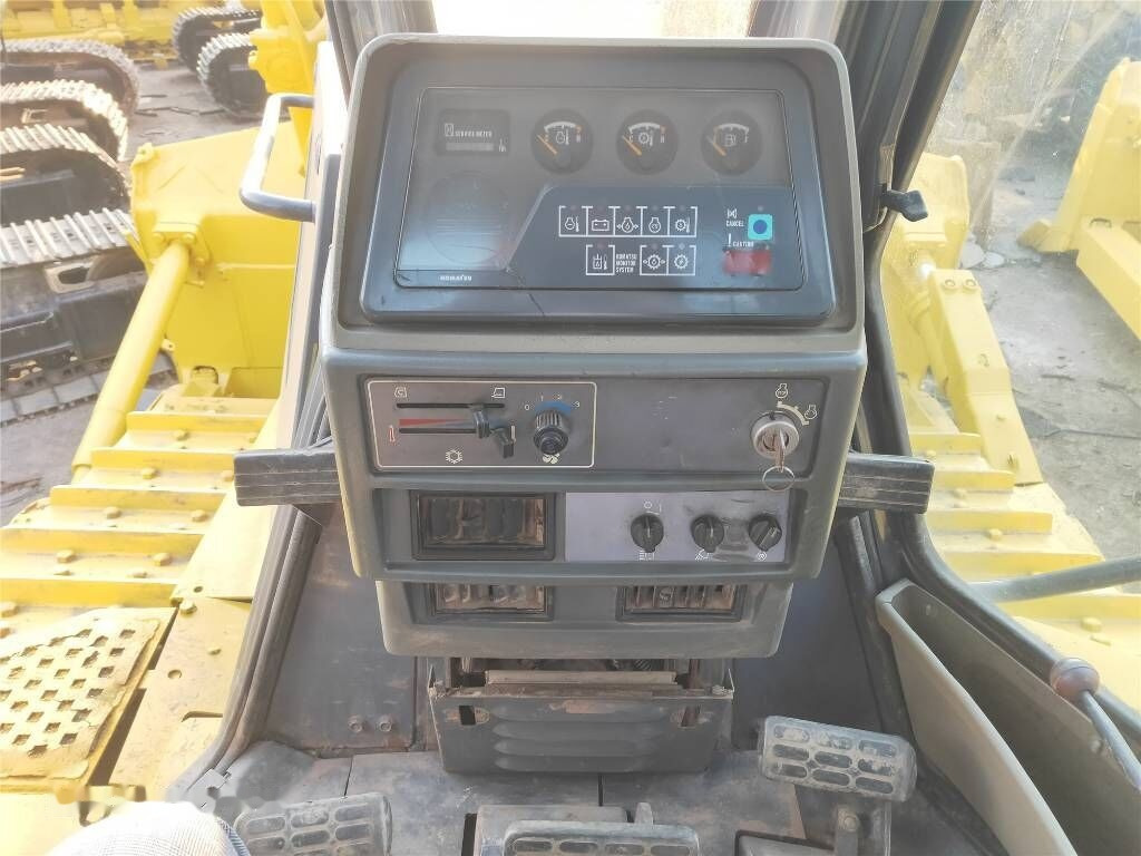 Komatsu D155AX-5 - Buldozér: obrázok 4 Komatsu D155AX-5 - Buldozér: obrázok 4