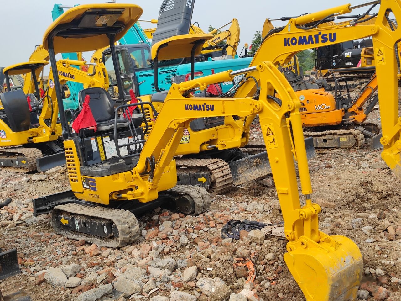 Komatsu PC18MR - Mini rýpadlo: obrázok 3 Komatsu PC18MR - Mini rýpadlo: obrázok 3