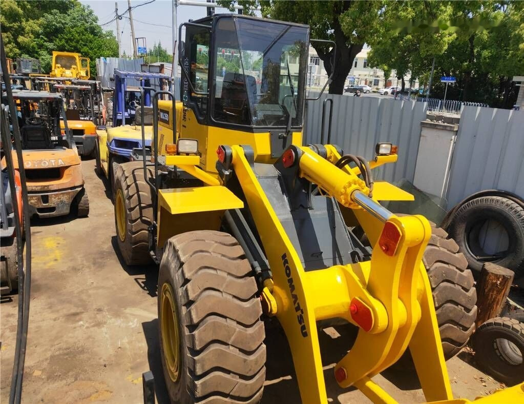 Komatsu WA350 - Kolesový nakladač: obrázok 2 Komatsu WA350 - Kolesový nakladač: obrázok 2