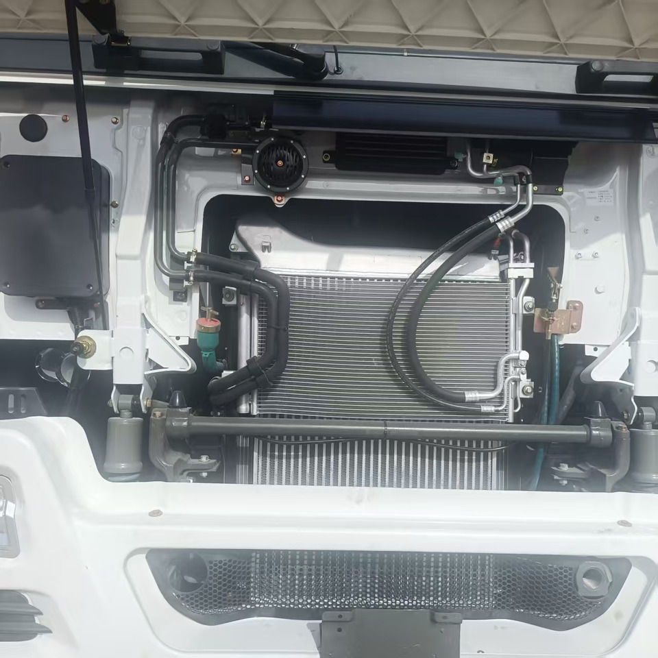 Sinotruk HOWO 371 8*4 Tank truck - Cisternové vozidlo: obrázok 2 Sinotruk HOWO 371 8*4 Tank truck - Cisternové vozidlo: obrázok 2