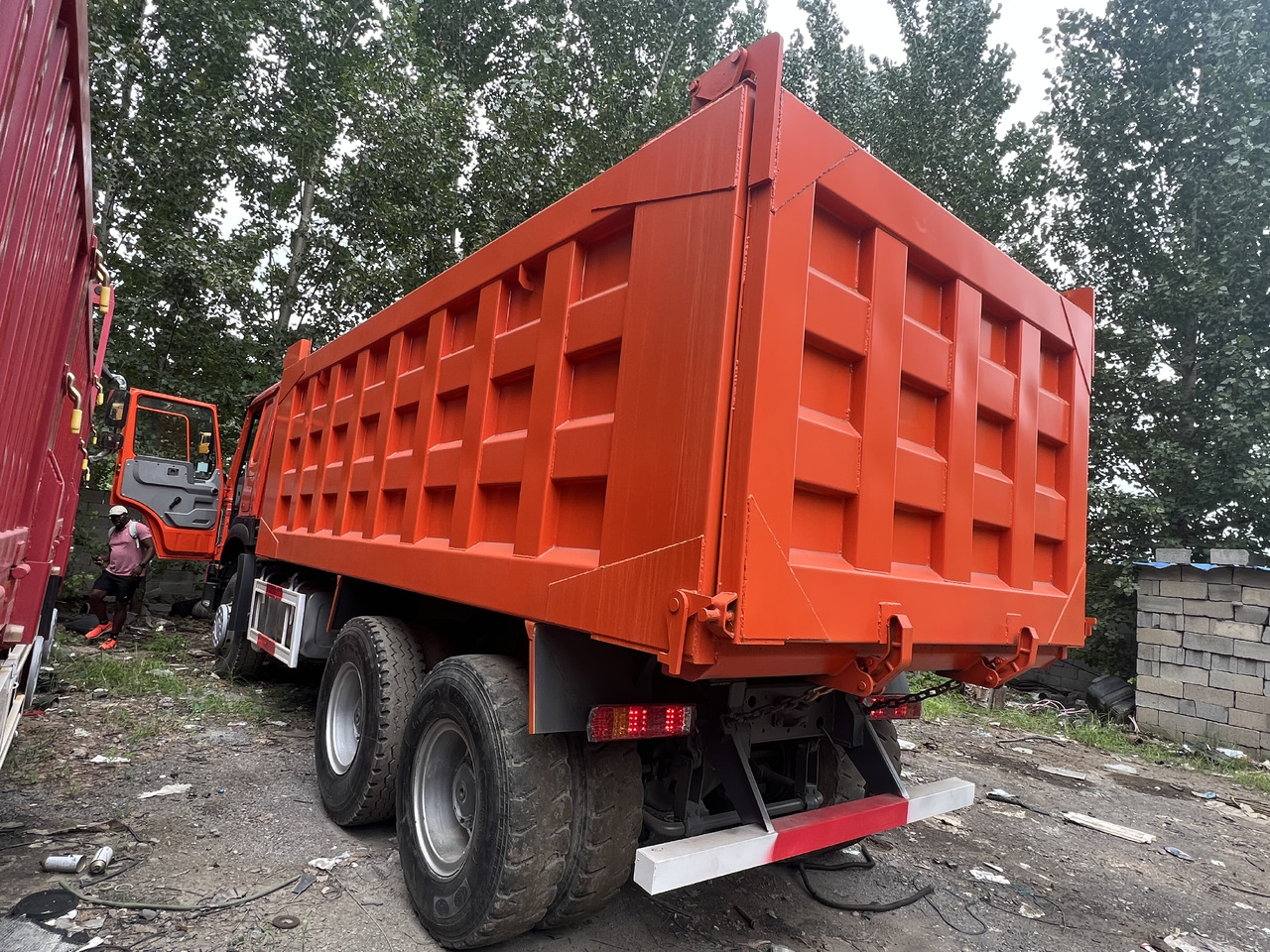 Sinotruk HOWO 371 - Mini damper: obrázok 3 Sinotruk HOWO 371 - Mini damper: obrázok 3