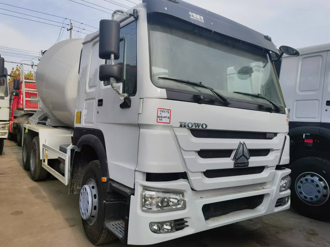 Sinotruk HOWO 371 Concrete mixer truck - Domiešavač: obrázok 1 Sinotruk HOWO 371 Concrete mixer truck - Domiešavač: obrázok 1