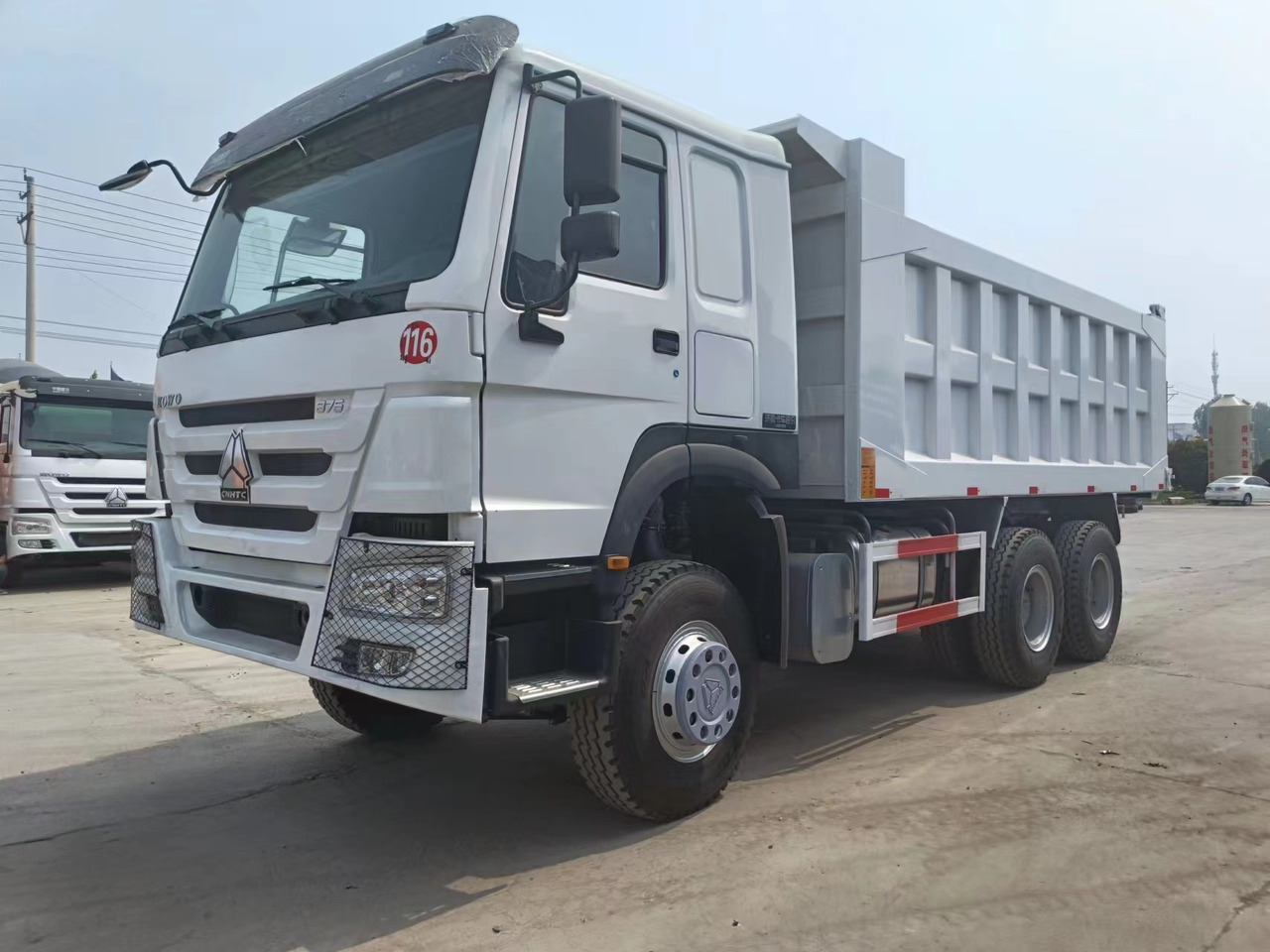 Sinotruk HOWO 6*4 Dump truck - Sklápač: obrázok 2 Sinotruk HOWO 6*4 Dump truck - Sklápač: obrázok 2