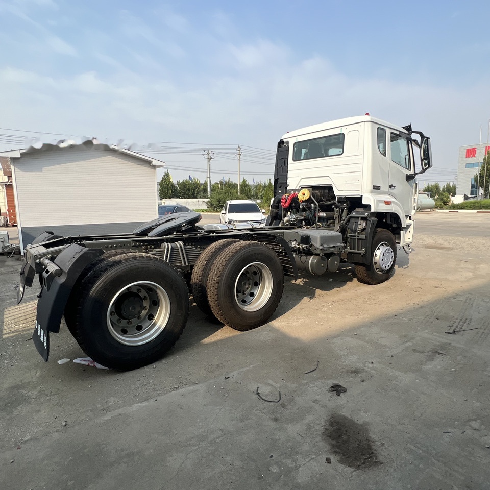 Ťahač Sinotruk HOWO 6*4 Tractor: obrázok 8 Ťahač Sinotruk HOWO 6*4 Tractor: obrázok 8
