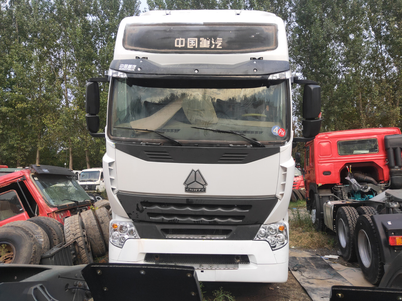 Sinotruk HOWO A7 6*4 Tractor - Ťahač: obrázok 5 Sinotruk HOWO A7 6*4 Tractor - Ťahač: obrázok 5