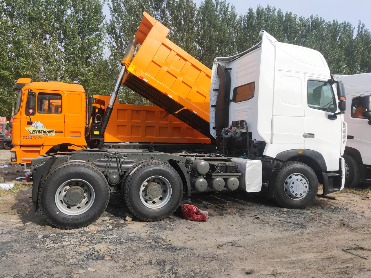 Sinotruk HOWO A7 6*4 Tractor - Ťahač: obrázok 3 Sinotruk HOWO A7 6*4 Tractor - Ťahač: obrázok 3