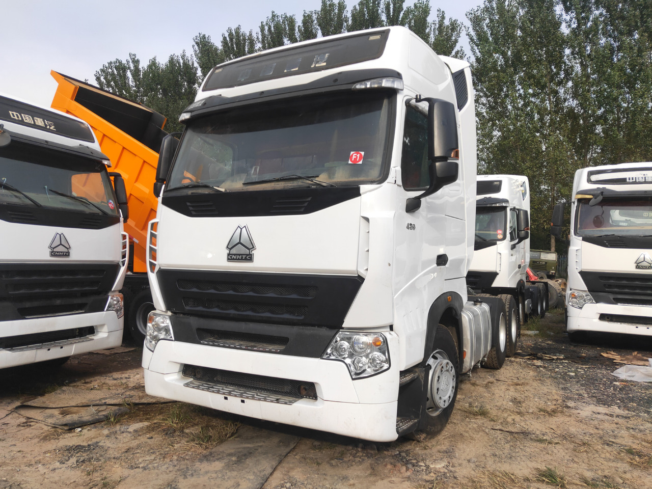 Sinotruk HOWO A7 6*4 Tractor - Ťahač: obrázok 1 Sinotruk HOWO A7 6*4 Tractor - Ťahač: obrázok 1