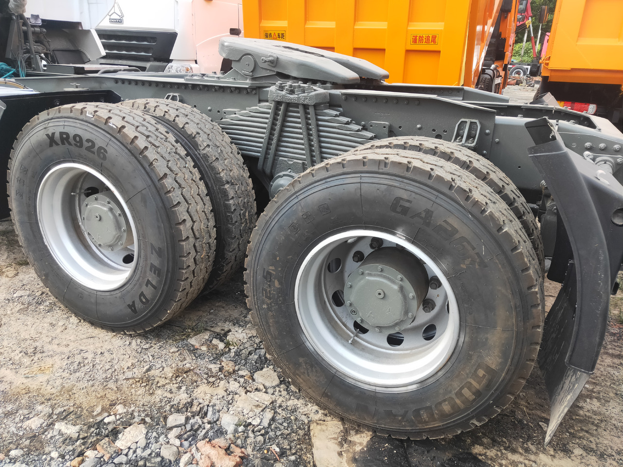 Sinotruk HOWO A7 6*4 Tractor - Ťahač: obrázok 4 Sinotruk HOWO A7 6*4 Tractor - Ťahač: obrázok 4