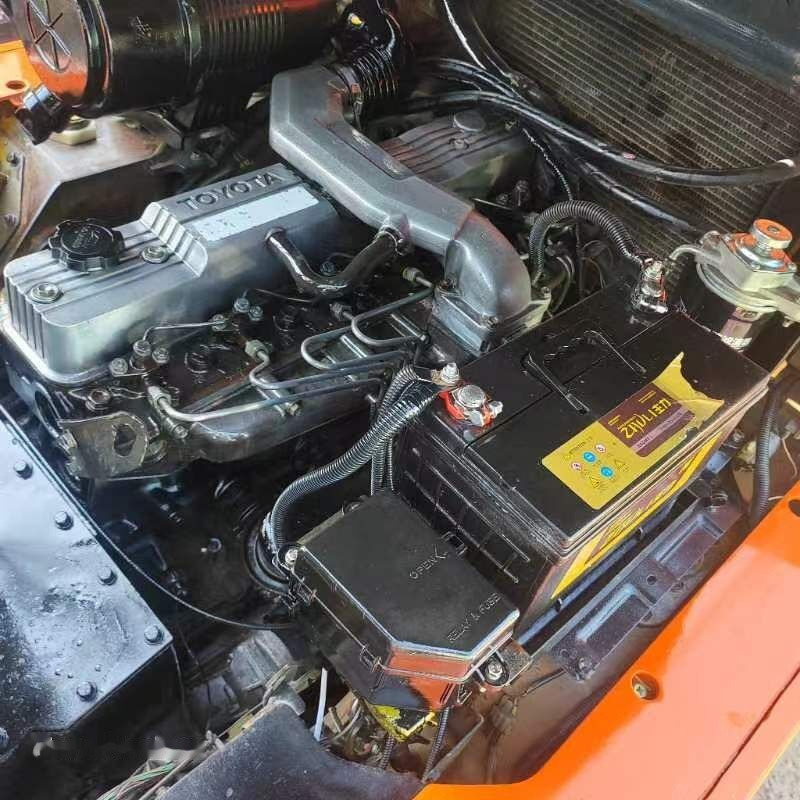 Toyota FD50 - Dieselový vysokozdvižný vozík: obrázok 4 Toyota FD50 - Dieselový vysokozdvižný vozík: obrázok 4