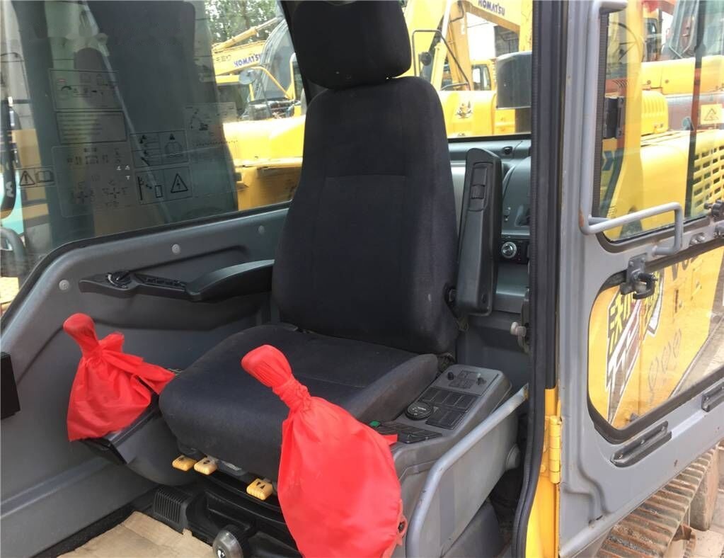 Pásové rýpadlo Volvo EC 240 B LC: obrázok 5
