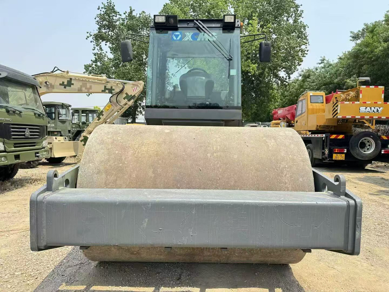 XCMG XS142J - Cestný valec: obrázok 4 XCMG XS142J - Cestný valec: obrázok 4