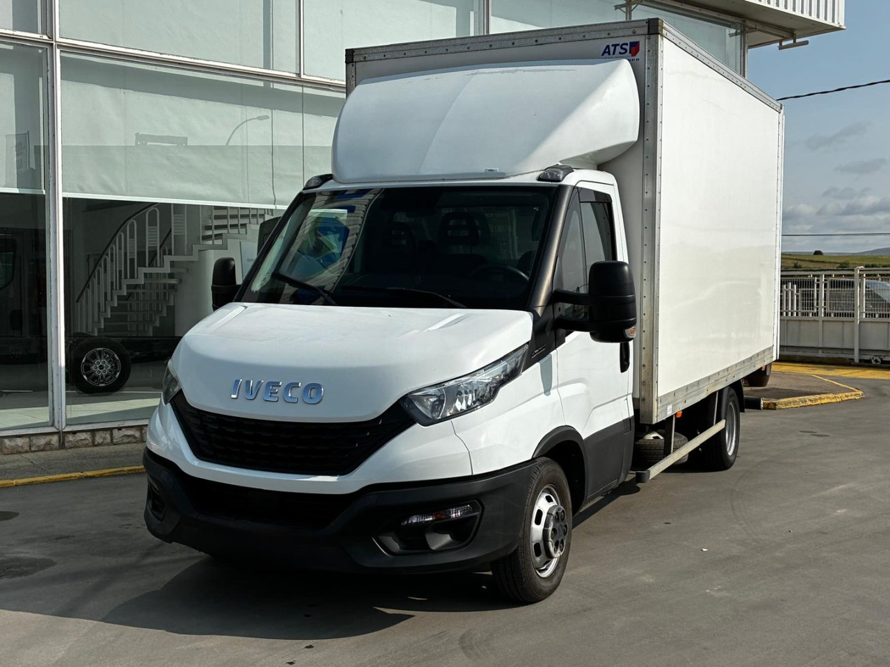 Caja cerrada IVECO 35C16 20m3 - Dodávka skriňová nadstavba: obrázok 1 Caja cerrada IVECO 35C16 20m3 - Dodávka skriňová nadstavba: obrázok 1