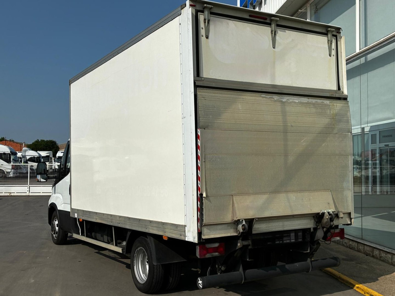 Caja cerrada IVECO 35C16 20m3 - Dodávka skriňová nadstavba: obrázok 4 Caja cerrada IVECO 35C16 20m3 - Dodávka skriňová nadstavba: obrázok 4