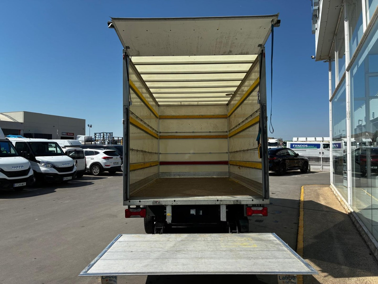 Caja cerrada IVECO 35C16 20m3 - Dodávka skriňová nadstavba: obrázok 4 Caja cerrada IVECO 35C16 20m3 - Dodávka skriňová nadstavba: obrázok 4