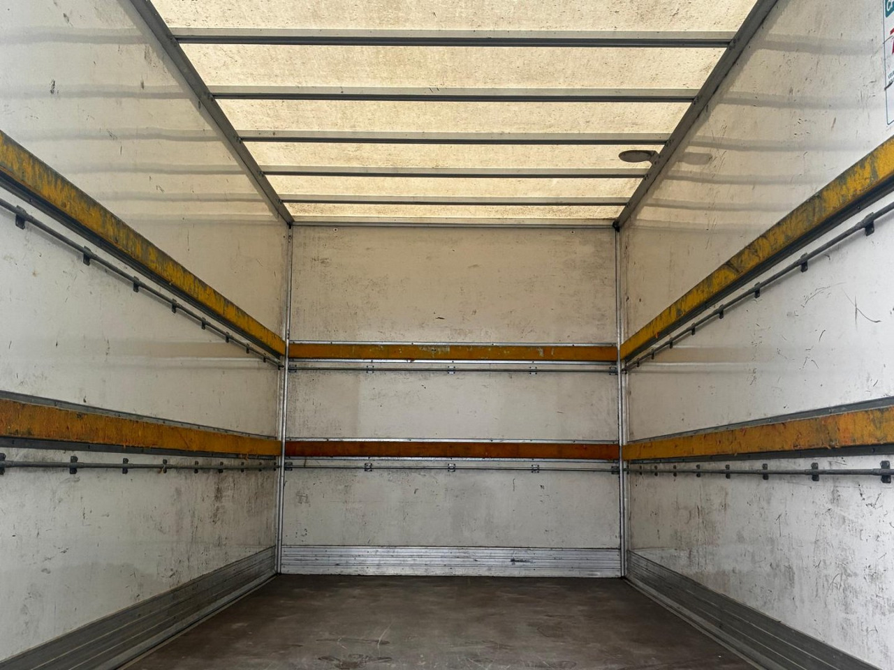 Dodávka skriňová nadstavba Caja cerrada IVECO 35C16 20m3 con puertas traseras: obrázok 6