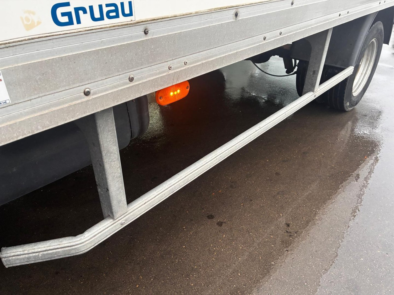 Dodávka skriňová nadstavba Caja cerrada IVECO 35C16 20m3 con puertas traseras: obrázok 11