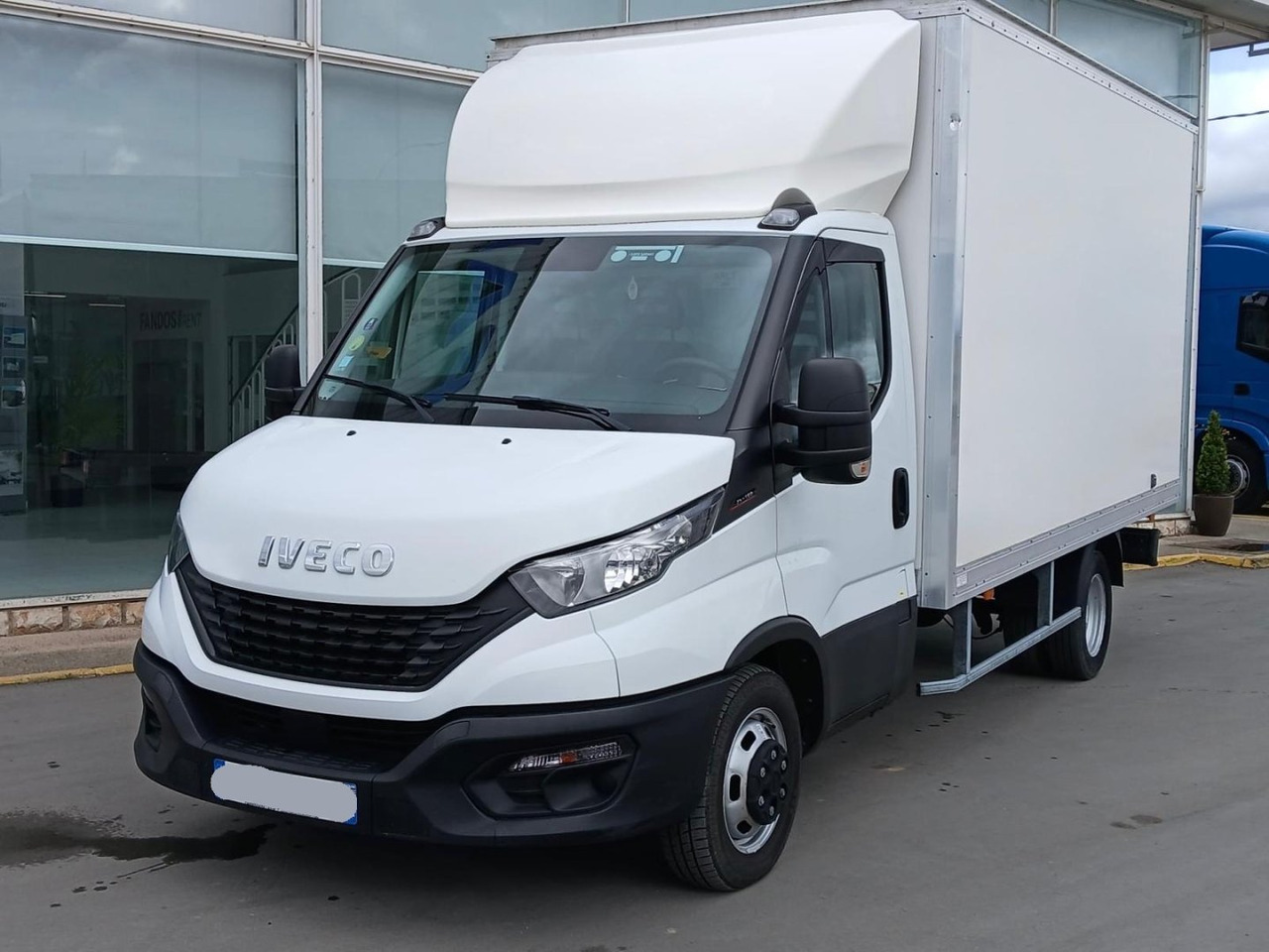 Caja cerrada IVECO 35C16 3.0 20m3 - Dodávka skriňová nadstavba: obrázok 1 Caja cerrada IVECO 35C16 3.0 20m3 - Dodávka skriňová nadstavba: obrázok 1