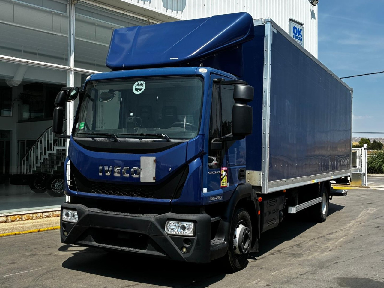 Caja cerrada IVECO Eurocargo ML 120 E22 - Skříňový nákladní auto: obrázok 1 Caja cerrada IVECO Eurocargo ML 120 E22 - Skříňový nákladní auto: obrázok 1