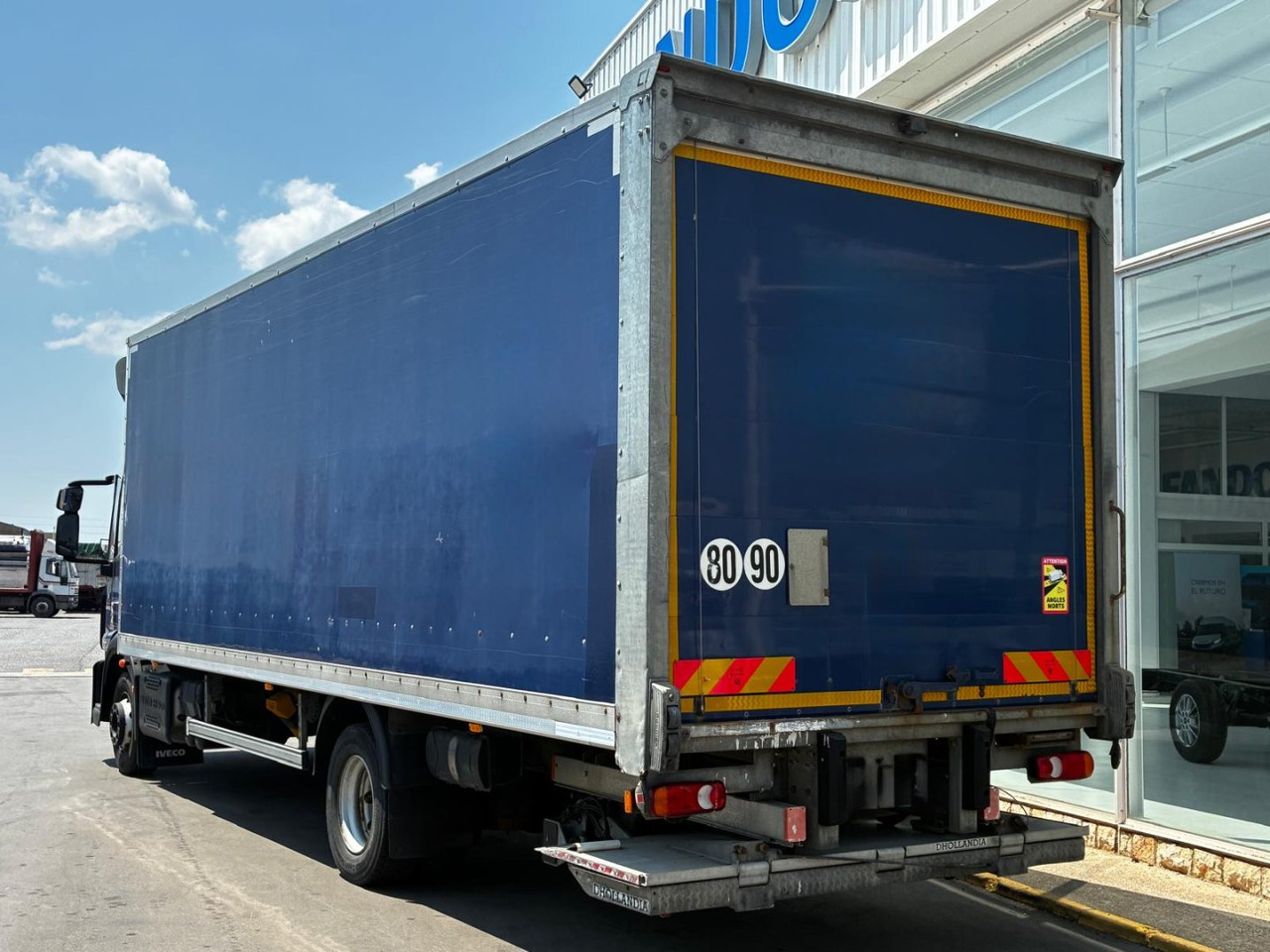 Caja cerrada IVECO Eurocargo ML 120 E22 - Skříňový nákladní auto: obrázok 4 Caja cerrada IVECO Eurocargo ML 120 E22 - Skříňový nákladní auto: obrázok 4