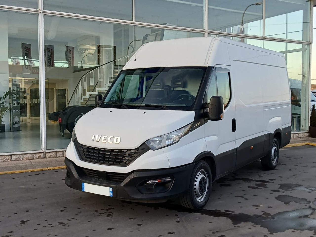 Furgón IVECO 35S14 12m3 - Furgon: obrázok 1 Furgón IVECO 35S14 12m3 - Furgon: obrázok 1