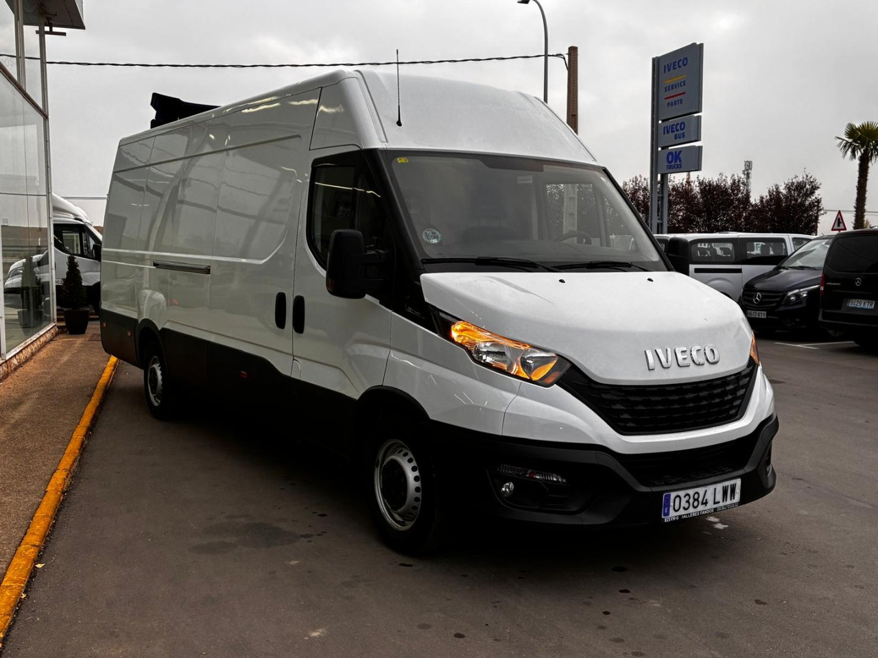 Furgón IVECO 35S14 V 16m3 - Furgon: obrázok 3 Furgón IVECO 35S14 V 16m3 - Furgon: obrázok 3