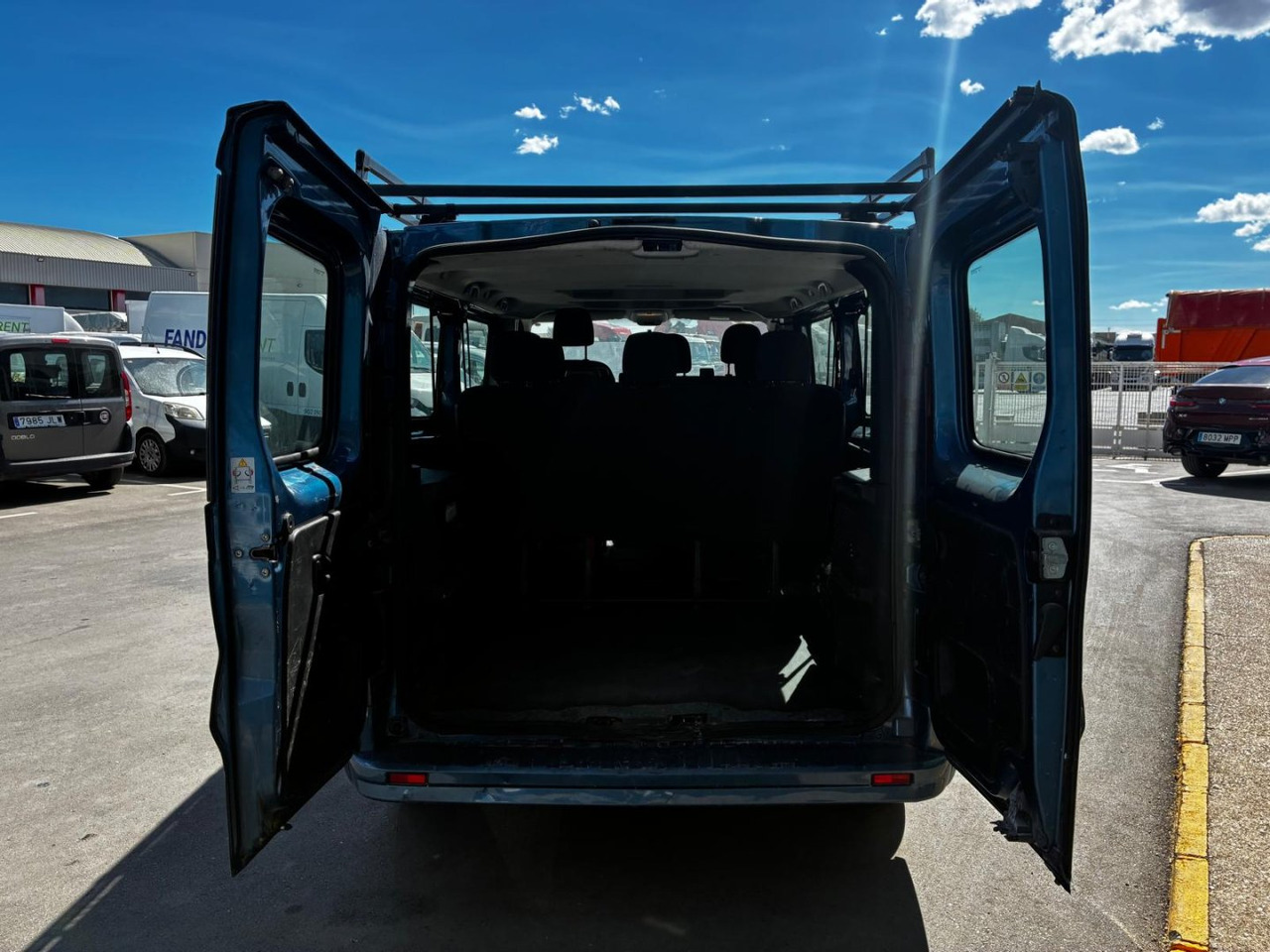 Furgón Opel Vivaro 9 Plazas - Furgon: obrázok 5 Furgón Opel Vivaro 9 Plazas - Furgon: obrázok 5